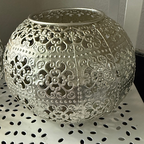 Three Hands Corp Elegant Silver Tone Decorative Lanterns Set -2 - Picture 4 of 13